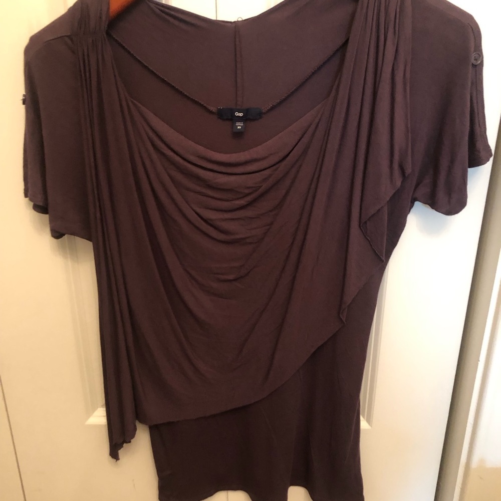 Deep purple, soft rayon Gap tee. Flowing front bib drapes loosely over. Fun!